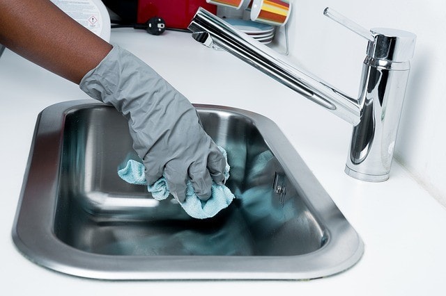 Cleaning Sinks